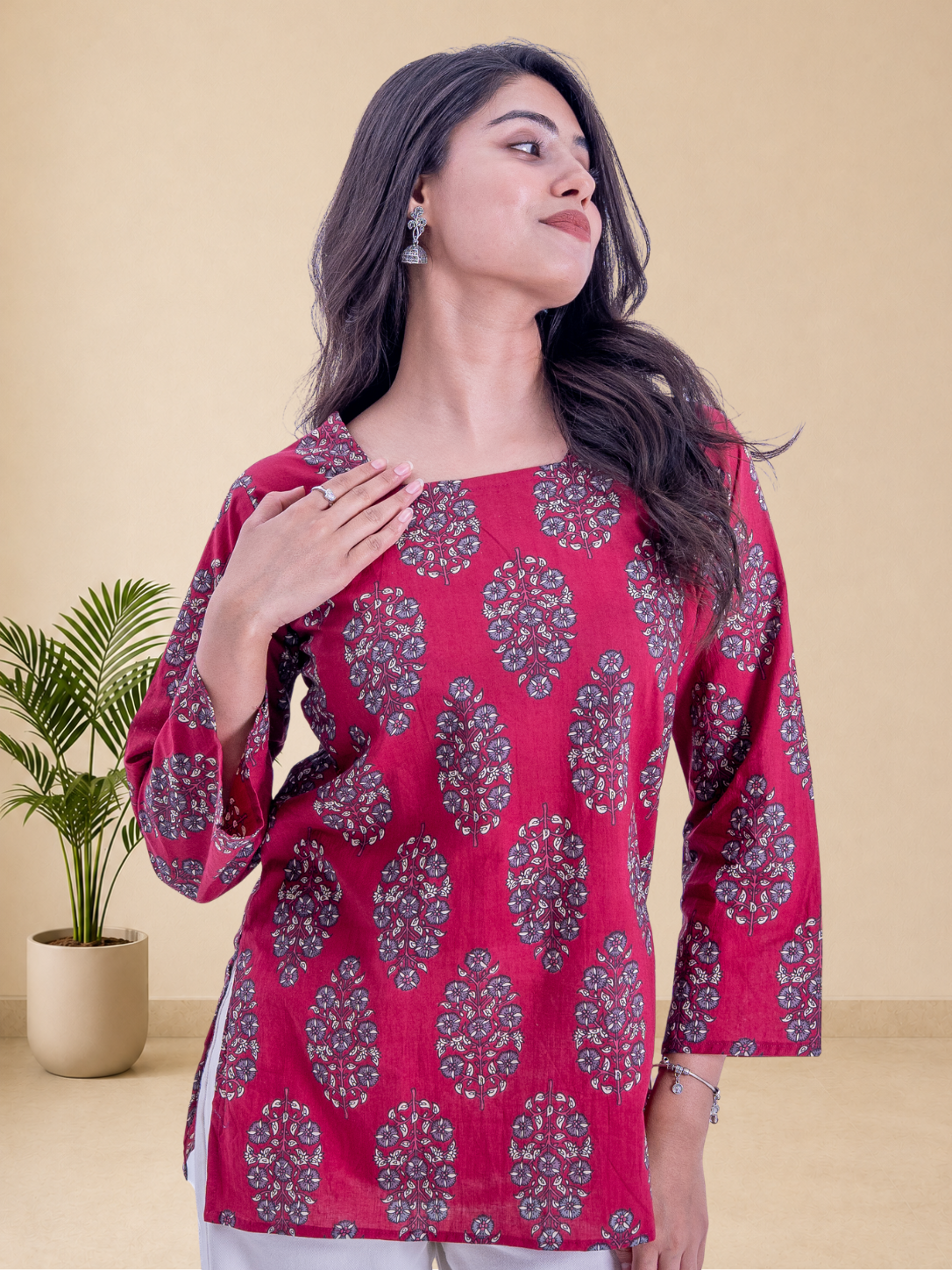 Women's Pure Cotton Magenta Printed Boat Neck Top